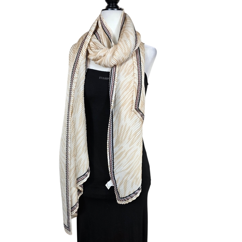 Dana Buchman Pleated animal print scarf